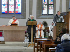 Karfreitgasliturgie und Karfreitagsprozession in Naumburg (Foto: Karl-Franz Thiede)